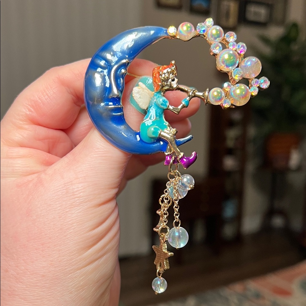Gorgeous Colorful Enamel Fairy Pipe Dreamer Crescent Moon Face Charms Brooch Pin